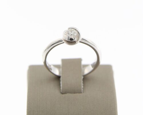 18 k witgouden ring met 0.20 ct diamant
