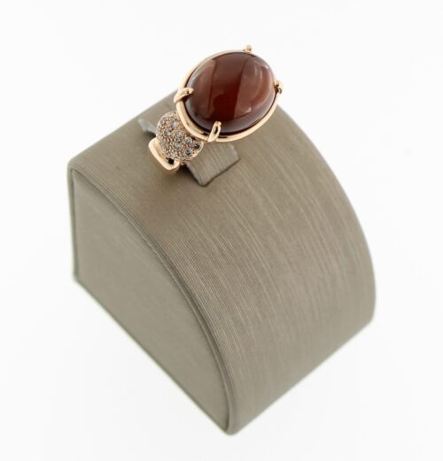 Brusi, rosegouden ring, Polky collectie, granaat en champagne diamant