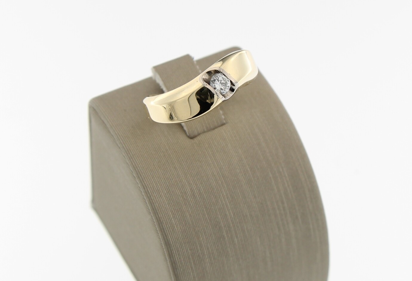 14 k Geel gouden ring met 0.18 ct briljant - Afbeelding 5