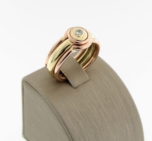 Bi Color, geel/rose gouden ring met 0.12 ct briljant