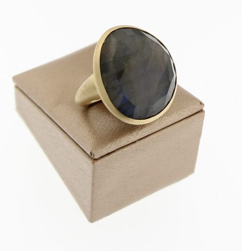 Brusi geelgoud gematteerde ring, Bora Bora collectie, Labradoliet