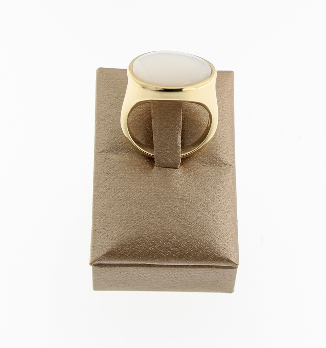 Brusi geelgoud ring, Indjolino collectie, met wit parelmoer