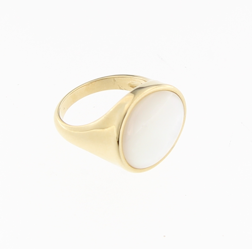Brusi geelgoud ring, Indjolino collectie, met wit parelmoer