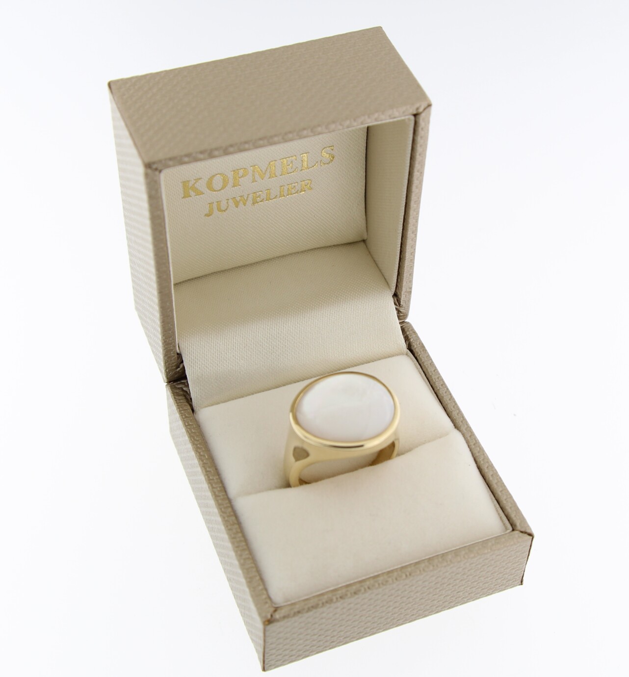 Brusi geelgoud ring, Indjolino collectie, met wit parelmoer