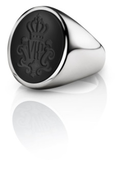 zilveren zegelring met lagensteen zwart ovaal