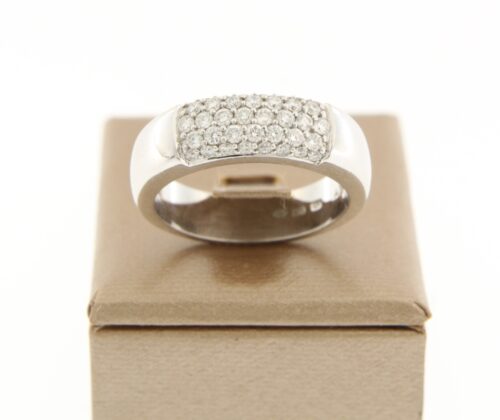 Witgouden ring met 0.60 ct diamnat SI PW PAVE GEZET