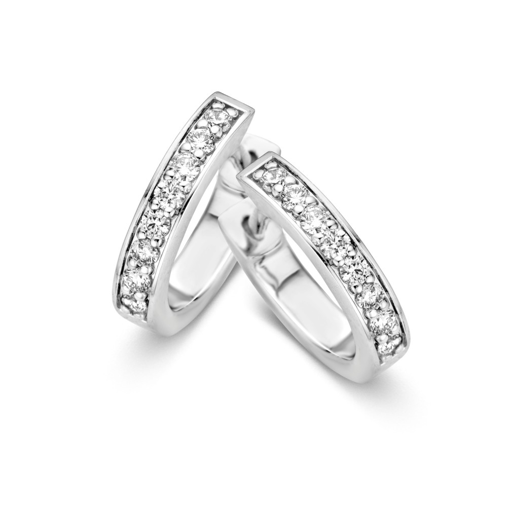 14 karaat witgouden creolen met 0.14ct diamant
